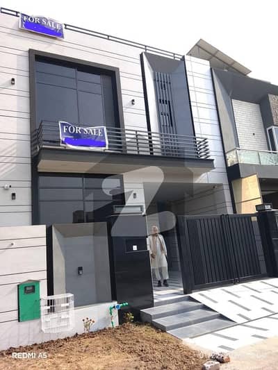 ڈی ایچ اے 11 رہبر لاہور میں 3 کمروں کا 5 مرلہ مکان 2.65 کروڑ میں برائے فروخت۔