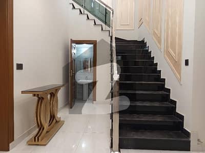 ڈی سی کالونی گوجرانوالہ میں 5 کمروں کا 10 مرلہ مکان 1.15 لاکھ میں کرایہ پر دستیاب ہے۔