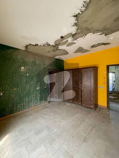 ڈی ایچ اے فیز 6 ڈی ایچ اے ڈیفینس,کراچی میں 4 کمروں کا 12 مرلہ مکان 6.6 کروڑ میں برائے فروخت۔