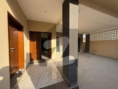 عسکری 6 ملیر کنٹونمنٹ,کینٹ,کراچی میں 5 کمروں کا 12 مرلہ مکان 6.45 کروڑ میں برائے فروخت۔