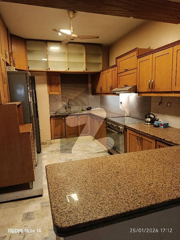 پی ای سی ایچ ایس بلاک 3 پی ای سی ایچ ایس,جمشید ٹاؤن,کراچی میں 4 کمروں کا 9 مرلہ فلیٹ 1.25 لاکھ میں کرایہ پر دستیاب ہے۔ پی ای سی ایچ ایس بلاک 3 پی ای سی ایچ ایس,جمشید ٹاؤن,کراچی میں 4 کمروں کا 9 مرلہ فلیٹ 1.25 لاکھ میں کرایہ پر دستیاب ہے۔