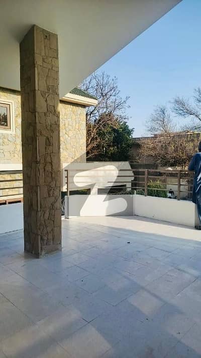 Brand New House Available For Rent In F-8 Size 600 Sqyds