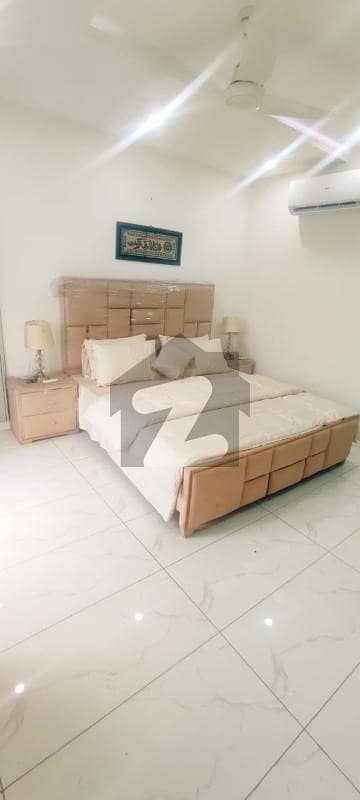 1000 sqft Furnished Apartment For Rent in Gulberg