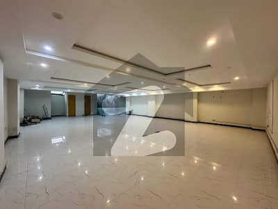 ڈی ایچ اے ڈیفینس فیز 2 ڈی ایچ اے ڈیفینس,اسلام آباد میں 4 مرلہ دفتر 45.0 ہزار میں کرایہ پر دستیاب ہے۔