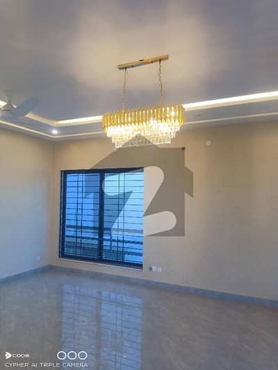 ڈی ایچ اے ڈیفینس فیز 5 ڈی ایچ اے ڈیفینس,اسلام آباد میں 3 کمروں کا 10 مرلہ فلیٹ 80.0 ہزار میں کرایہ پر دستیاب ہے۔