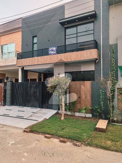 ڈی ایچ اے 11 رہبر فیز 2 ڈی ایچ اے 11 رہبر,لاہور میں 3 کمروں کا 5 مرلہ پینٹ ہاؤس 2.5 کروڑ میں برائے فروخت۔ ڈی ایچ اے 11 رہبر فیز 2 ڈی ایچ اے 11 رہبر,لاہور میں 3 کمروں کا 5 مرلہ پینٹ ہاؤس 2.5 کروڑ میں برائے فروخت۔