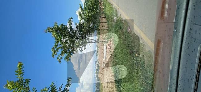 4 Marla Corner Commercial plot on Main road