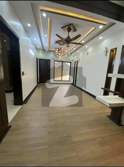 جی ۔ 13 اسلام آباد میں 5 کمروں کا 7 مرلہ مکان 1.7 لاکھ میں کرایہ پر دستیاب ہے۔