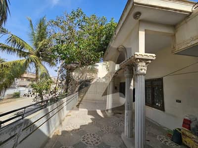 گلشنِ اقبال - بلاک 13 ڈی - 1 گلشنِ اقبال,گلشنِ اقبال ٹاؤن,کراچی میں 6 کمروں کا 12 مرلہ مکان 7.5 کروڑ میں برائے فروخت۔