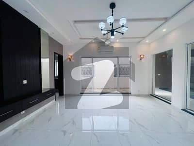 1 Kanal Slightly Use Full House For Rent In DHA Phase 8