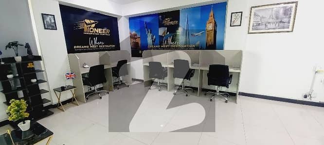 ڈی ایچ اے فیز 4 - بلاک ڈیڈی فیز 4,ڈیفنس (ڈی ایچ اے),لاہور میں 4 مرلہ دفتر 82.0 ہزار میں کرایہ پر دستیاب ہے۔