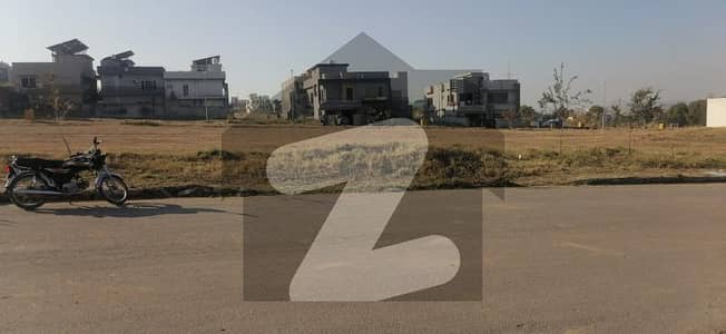 10 MARLA LEVEL PLOT FOR SALE IN BLOCK F-1