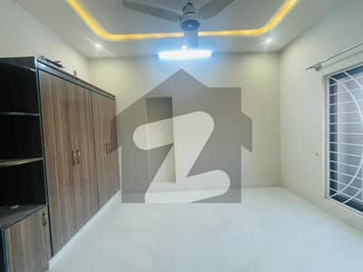 بحریہ ٹاؤن فیز 7 بحریہ ٹاؤن راولپنڈی,راولپنڈی میں 3 کمروں کا 10 مرلہ بالائی پورشن 80.0 ہزار میں کرایہ پر دستیاب ہے۔