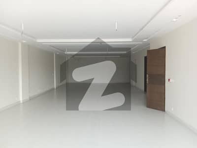 ڈی ایچ اے فیز 6 - مین بلیوارڈ ڈی ایچ اے فیز 6,ڈیفنس (ڈی ایچ اے),لاہور میں 4 مرلہ Studio دفتر 75.0 ہزار میں کرایہ پر دستیاب ہے۔