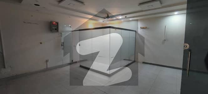 ڈی ایچ اے فیز 6 - مین بلیوارڈ ڈی ایچ اے فیز 6,ڈیفنس (ڈی ایچ اے),لاہور میں 4 مرلہ دفتر 45.0 ہزار میں کرایہ پر دستیاب ہے۔