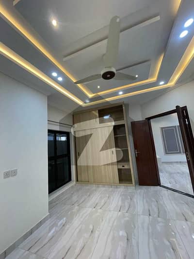 الکبیر ٹاؤن - فیز 2 الکبیر ٹاؤن,رائیونڈ روڈ,لاہور میں 4 کمروں کا 3 مرلہ مکان 1.19 کروڑ میں برائے فروخت۔