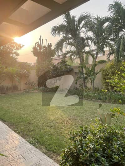 ڈی ایچ اے فیز 7 ڈی ایچ اے ڈیفینس,کراچی میں 5 کمروں کا 2 کنال مکان 25.0 کروڑ میں برائے فروخت۔