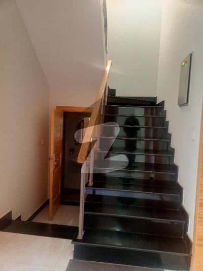 5 Marla Upper Portion For Rent