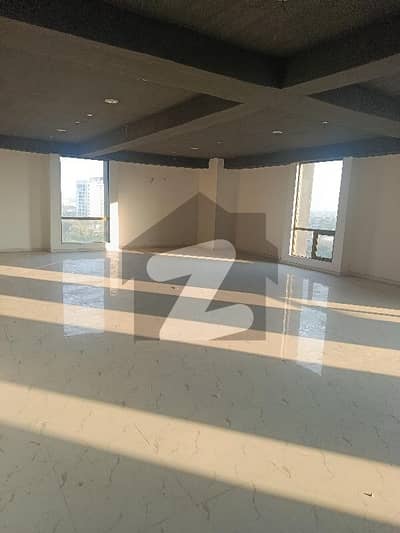 گلبرگ 3 گلبرگ,لاہور میں 1 کنال دفتر 8.5 لاکھ میں کرایہ پر دستیاب ہے۔