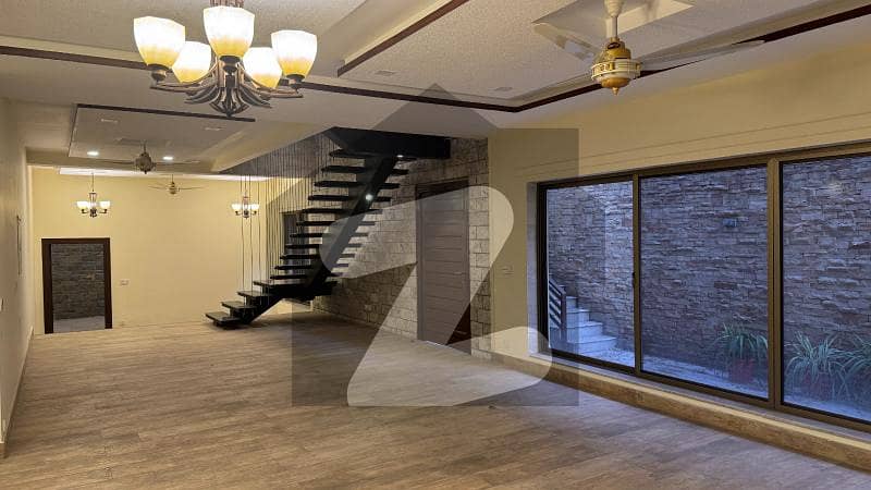 7 Bedrooms House For Rent F-7/1, Islamabad 7 Bedrooms House For Rent F-7/1, Islamabad