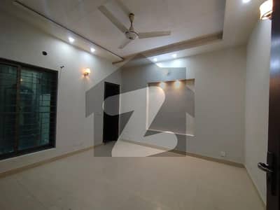 جوہر ٹاؤن فیز 2 جوہر ٹاؤن,لاہور میں 3 کمروں کا 12 مرلہ بالائی پورشن 80.0 ہزار میں کرایہ پر دستیاب ہے۔