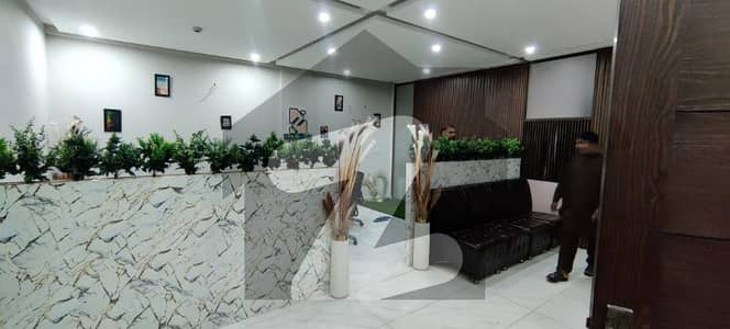 ڈی ایچ اے فیز 6 - مین بلیوارڈ ڈی ایچ اے فیز 6,ڈیفنس (ڈی ایچ اے),لاہور میں 4 مرلہ دفتر 90.0 ہزار میں کرایہ پر دستیاب ہے۔