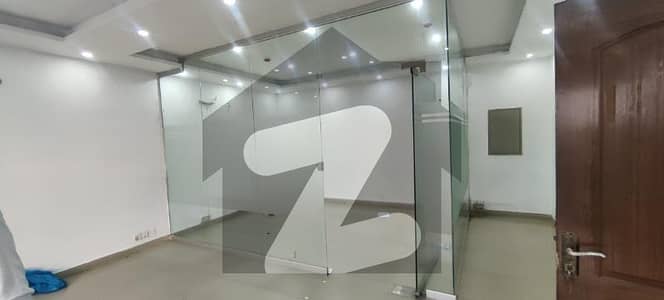 ڈی ایچ اے فیز 3 - بلاک وائے فیز 3,ڈیفنس (ڈی ایچ اے),لاہور میں 8 مرلہ دفتر 1.4 لاکھ میں کرایہ پر دستیاب ہے۔