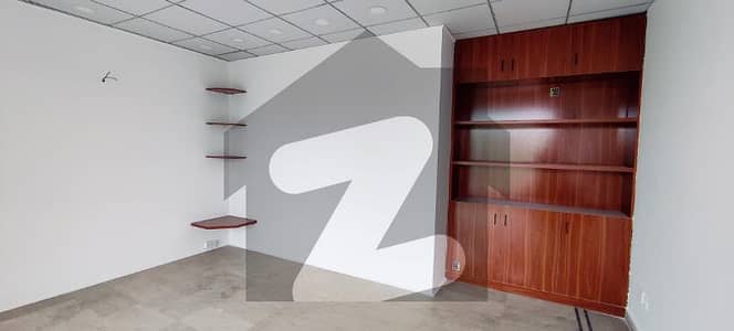 ڈی ایچ اے فیز 3 - بلاک وائے فیز 3,ڈیفنس (ڈی ایچ اے),لاہور میں 4 مرلہ دفتر 58.0 ہزار میں کرایہ پر دستیاب ہے۔