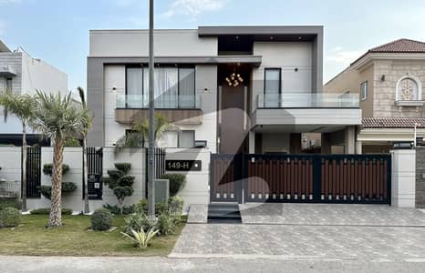 ڈی ایچ اے فیز 6 ڈیفنس (ڈی ایچ اے),لاہور میں 7 کمروں کا 1 کنال مکان 4.5 لاکھ میں کرایہ پر دستیاب ہے۔