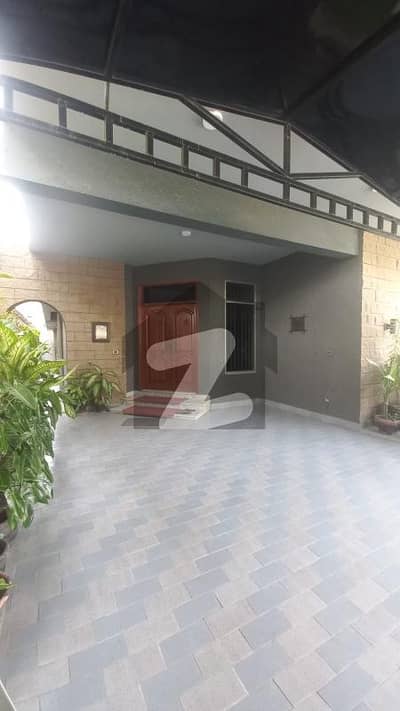 ڈی ایچ اے فیز 6 ڈی ایچ اے ڈیفینس,کراچی میں 4 کمروں کا 1 کنال مکان 13.5 کروڑ میں برائے فروخت۔