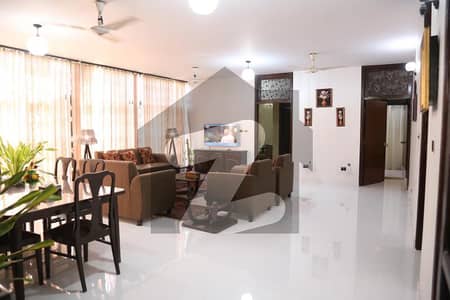 500 Yards 2-Unit Bungalow For Sale In Lane 26, DHA Karachi