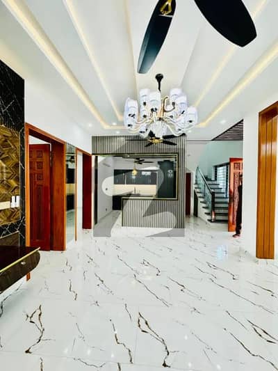 8 Marla ground portion available for rent bahria Enclave sector j rent