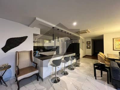 گلبرگ لاہور میں 3 کمروں کا 8 مرلہ فلیٹ 5.28 کروڑ میں برائے فروخت۔