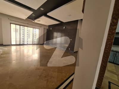 پی سی ایس آئی آر ہاؤسنگ سکیم فیز 2 پی سی ایس آئی آر ہاؤسنگ سکیم,لاہور میں 3 کمروں کا 1 کنال بالائی پورشن 1.1 لاکھ میں کرایہ پر دستیاب ہے۔