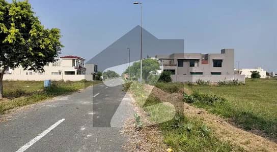 ڈی ایچ اے فیز 8 - بلاک وائے فیز 8,ڈیفنس (ڈی ایچ اے),لاہور میں 5 مرلہ رہائشی پلاٹ 99.0 لاکھ میں برائے فروخت۔ ڈی ایچ اے فیز 8 - بلاک وائے فیز 8,ڈیفنس (ڈی ایچ اے),لاہور میں 5 مرلہ رہائشی پلاٹ 99.0 لاکھ میں برائے فروخت۔