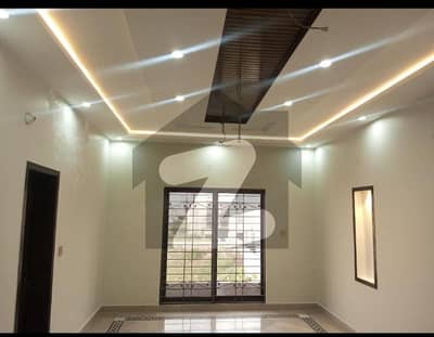 ایل ڈی اے ایوینیو لاہور میں 2 کمروں کا 10 مرلہ بالائی پورشن 65.0 ہزار میں کرایہ پر دستیاب ہے۔