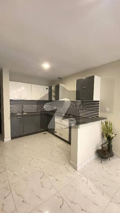 3 bed room flat for sale in fasial town phase 2