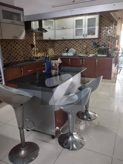 Neat & Clean 3 bed DD Flat up for sale in Gulistan e jouhar block 1 near continental bakery.
