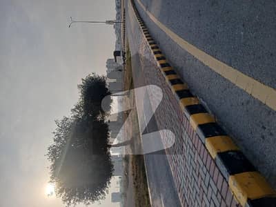 ڈی ایچ اے فیز 7 - بلاک وائے فیز 7,ڈیفنس (ڈی ایچ اے),لاہور میں 1 کنال رہائشی پلاٹ 3.2 کروڑ میں برائے فروخت۔