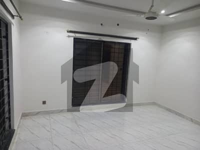 550 sqft room for job holders in wapda Town prime location