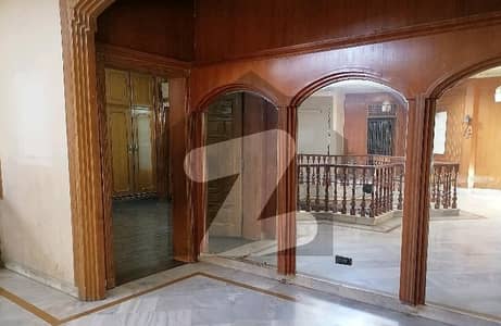 ماڈل ٹاؤن لاہور میں 6 کمروں کا 6 کنال مکان 10.0 ارب میں برائے فروخت۔