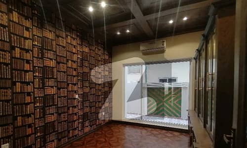 ماڈل ٹاؤن لاہور میں 6 کمروں کا 2 کنال مکان 36.0 کروڑ میں برائے فروخت۔