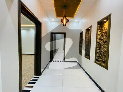 واپڈا سٹی ۔ بلاک جی واپڈا سٹی,فیصل آباد میں 5 کمروں کا 1 کنال مکان 10.5 کروڑ میں برائے فروخت۔