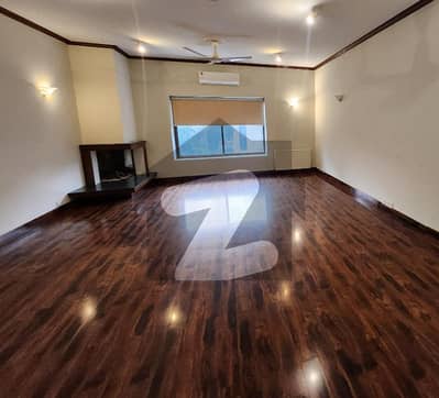 ایف ۔ 7 اسلام آباد میں 5 کمروں کا 2 کنال مکان 12.0 لاکھ میں کرایہ پر دستیاب ہے۔