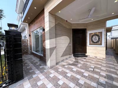 5 Marla Modren Design House avilable for rent in DHA 9 Town