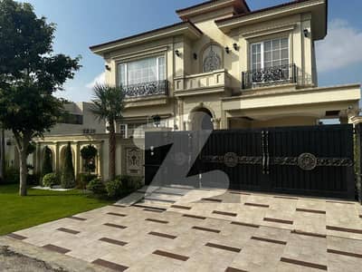 ایم ایم عالم روڈ گلبرگ,لاہور میں 10 مرلہ دکان 6.5 لاکھ میں کرایہ پر دستیاب ہے۔