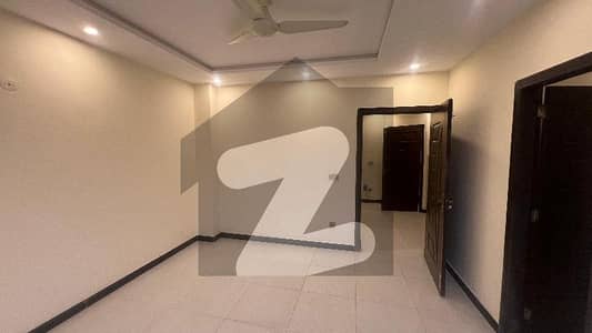 بحریہ ٹاؤن فیز 8 بحریہ ٹاؤن راولپنڈی,راولپنڈی میں 2 کمروں کا 4 مرلہ فلیٹ 70.0 لاکھ میں برائے فروخت۔