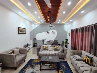 ایڈن ویلی فیصل آباد میں 5 کمروں کا 10 مرلہ مکان 5.25 کروڑ میں برائے فروخت۔