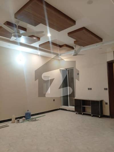 In Bani Gala Upper Portion Sized 7 Marla For Rent