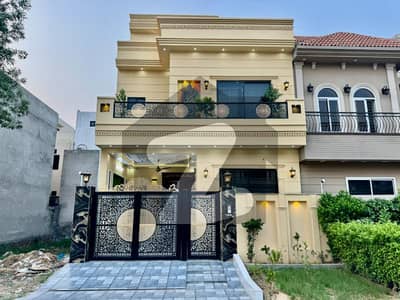 سٹی ہاؤسنگ سوسائٹی گوجرانوالہ میں 4 کمروں کا 5 مرلہ مکان 2.0 کروڑ میں برائے فروخت۔